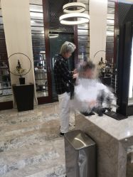-AKOZO Beauty Salon