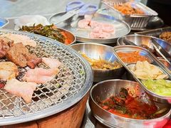 -红泥小火炉·东北泥炉烤肉(天一旗舰店)