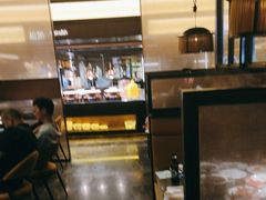 -钱小奴海鲜自助黑金店(杭州滨江龙湖店)