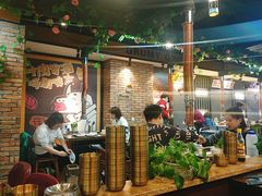大堂-·缸桶屋·韩式牛肋条自助烤肉(西湖D11店)
