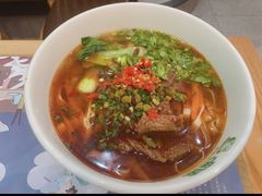 -呷佬·长沙手工米粉(金沙江路店)