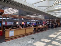 自助取餐区-星巴克(上海虹桥站2A检票口)