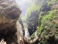 -龙水峡地缝景区