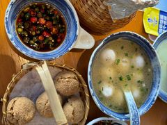 -包整·丝娃娃(一览甲秀楼风景店)