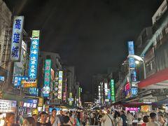-六合夜市