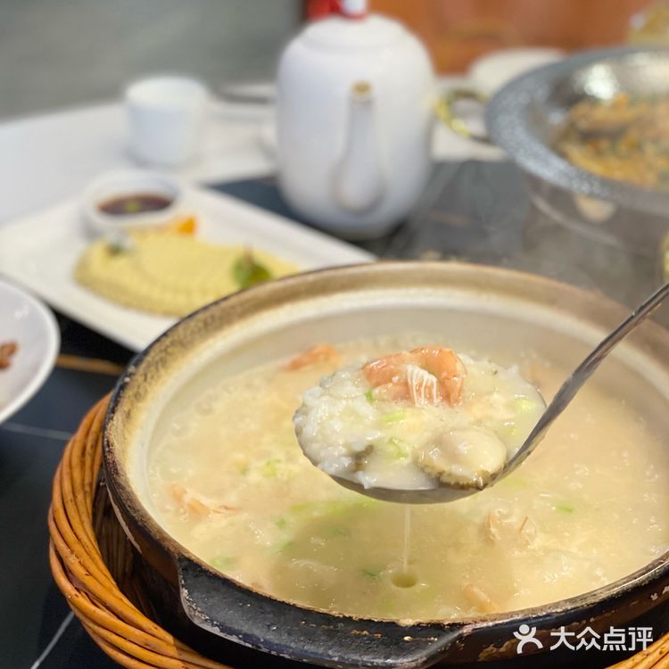 味道很不错的潮汕砂锅粥，老店开了十几年了