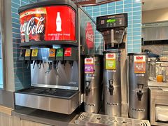 -The Habit Burger Grill 哈比特汉堡(世博店)