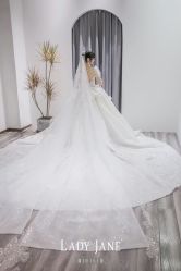 -Lady  Jane高端婚纱礼服馆