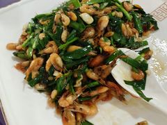 韭菜炒河虾-温汤大酒店餐厅
