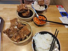 -万和春排骨砂锅米饭(新业广场店)