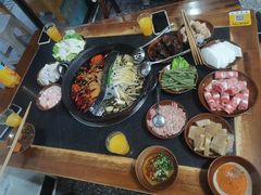 -重庆故事姊妹老火锅(财经学院店)