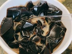 川贝枇杷膏-香港龟正盅 手作糖水甜品龟苓膏(千灯湖环宇城店)