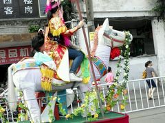 游行队伍里的冼夫人-骑楼老街-冼太夫人纪念馆