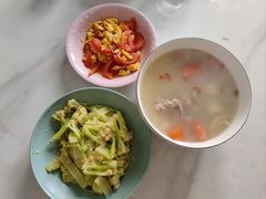 -乐禧母婴全自营月嫂(宝山店)