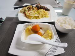 -深圳锦龙奥迪4S店(前海店)