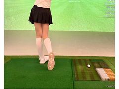 -新浪高尔夫新天地室内高尔夫练习场(国贸·中海广场店)