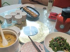 -阿瓦山寨·湘菜现炒·剁椒鱼头王(咸阳总店)