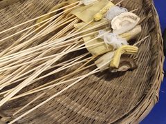 -马路边边串串香(涑河南街店)
