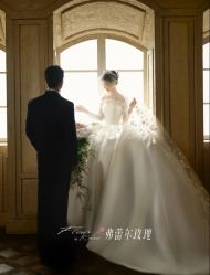 -雅云婚纱摄影工作室旗舰店