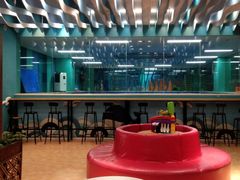 -Swim斯卫姆国际儿童游泳中心(红博中央公园店)