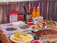 -来龍儿鲜切牛肉自助老火锅