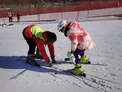 -荣盛康旅野三坡滑雪场