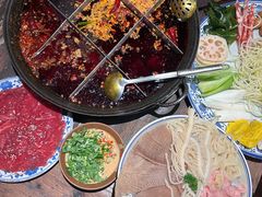 -周小明火锅(黑金冠社区店)