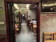 -万记麻辣烫国展总店