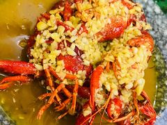 -扒虾小妹儿麻辣海鲜(宏图街店)