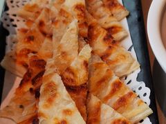 葱香手撕饼-享月汤皇·海鲜小火锅·聚会(曲江创意谷店)