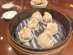 蟹粉小笼-老半斋(福州路店)