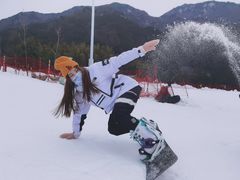 -大别山南武当滑雪场