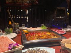 -二荆条·蜀鲜汇城市森林火锅