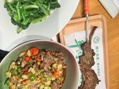 -娜仁图雅蒙古美食村(33小镇店)