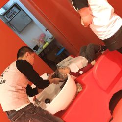 -Mini Me儿童美发王国(友好时尚购物城店)