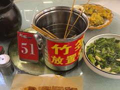-刘姐啤酒鱼民族演艺餐厅(西街总店)
