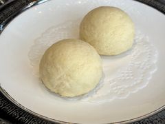脆皮流沙包-皇朝会.经典传统粤菜(外滩店)