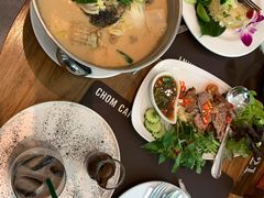 -Chom Cafe and Restaurant