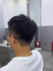 -首脑美发沙龙