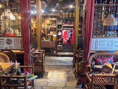 -老牌坊云南鱼豆花火锅(爱建店)