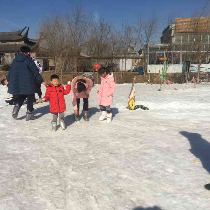 龙居桃花岛滑雪场图片