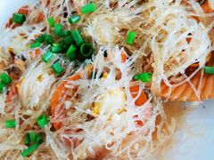 蒜蓉粉丝蒸扇贝-明记海鲜大排档(巽寮湾店)