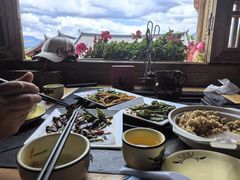 -有一锅·野生菌黑山羊腊排骨火锅(古城北门店)