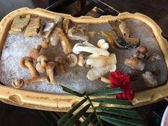 -滇釜火锅·能喝汤的火锅(车公庄店)