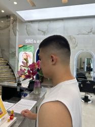 -苏奇发型·烫发染发