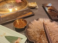 -铭牛烧肉·和牛海鲜自助(高新月牙湖店)
