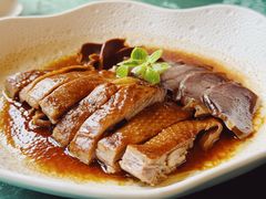 -龙凤荟·传统粤菜点心(新天地店)