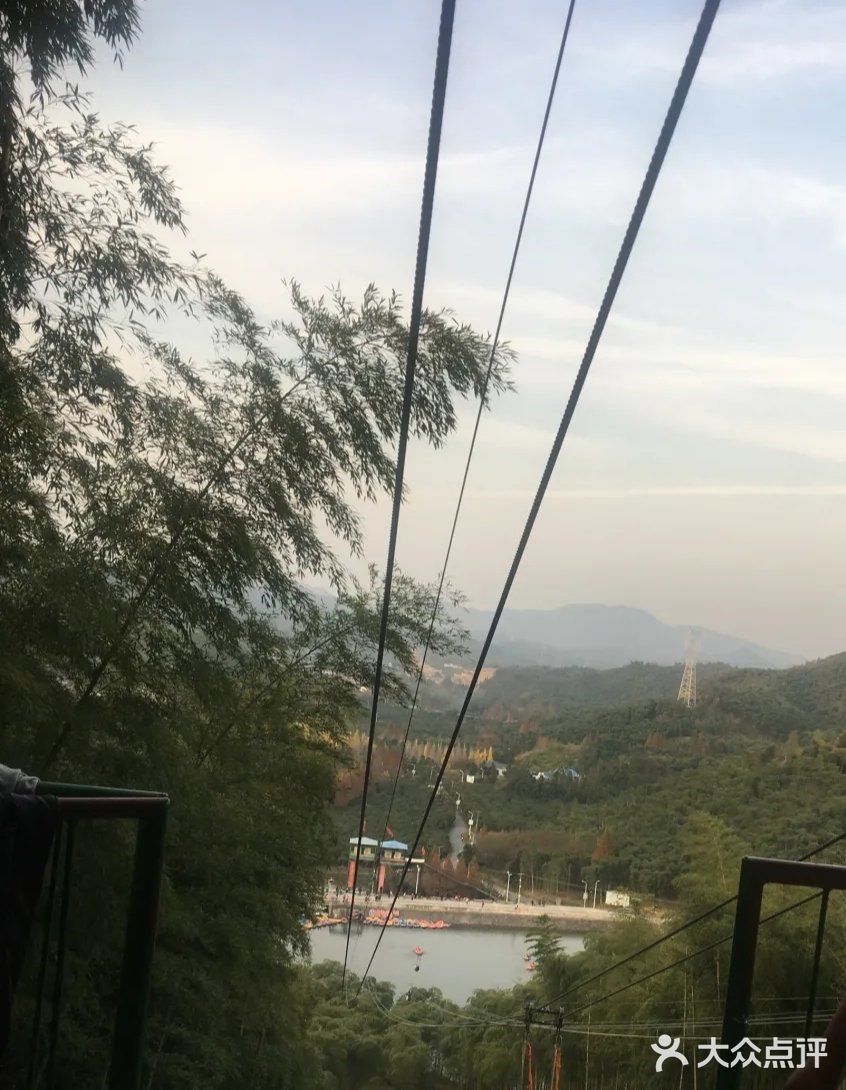 夏日遛娃,不一样的沈园户外运动营地,有团购。