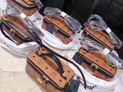 -MaxMara(燕莎奥特莱斯店)
