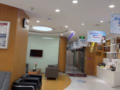 -雅悦齿科(顾村公园店)